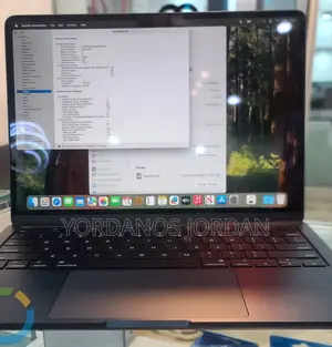 New Laptop Apple MacBook Air 2025 M4 13-inch 16GB Apple M4 SSD 256GB
