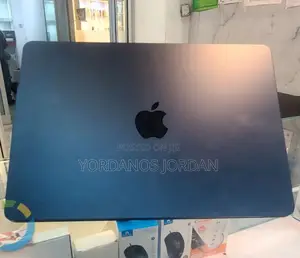 New Laptop Apple MacBook Air 2025 M4 13-inch 16GB Apple M4 SSD 256GB