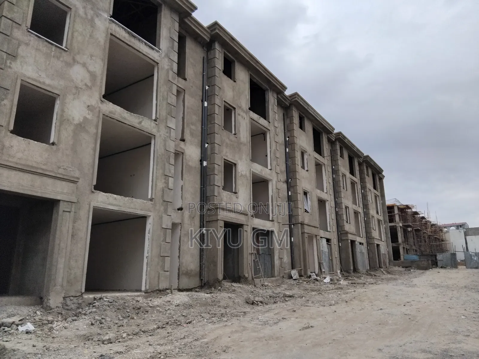 3bdrm Apartment in Metro, Bole for sale