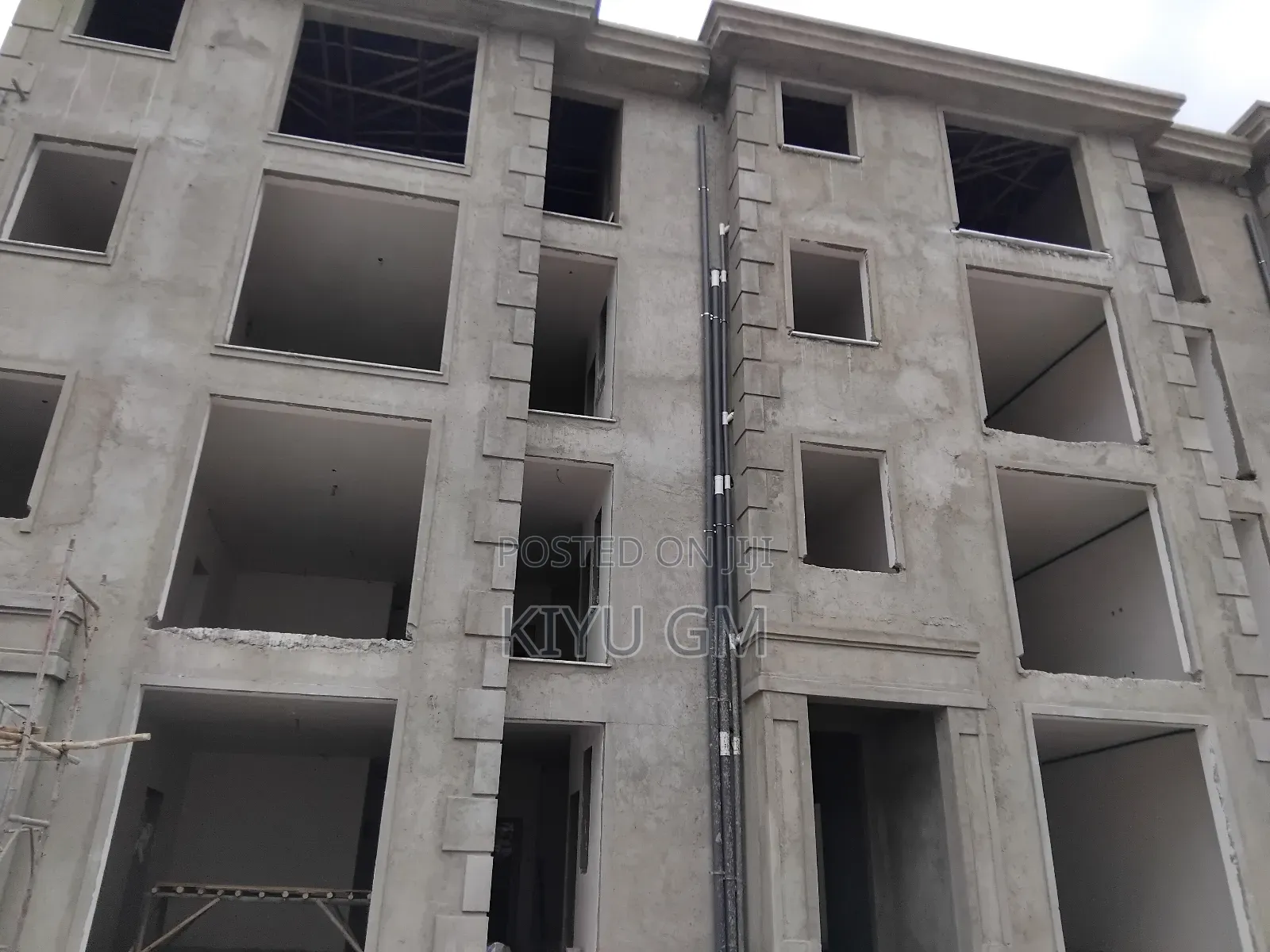 3bdrm Apartment in Metro, Bole for sale