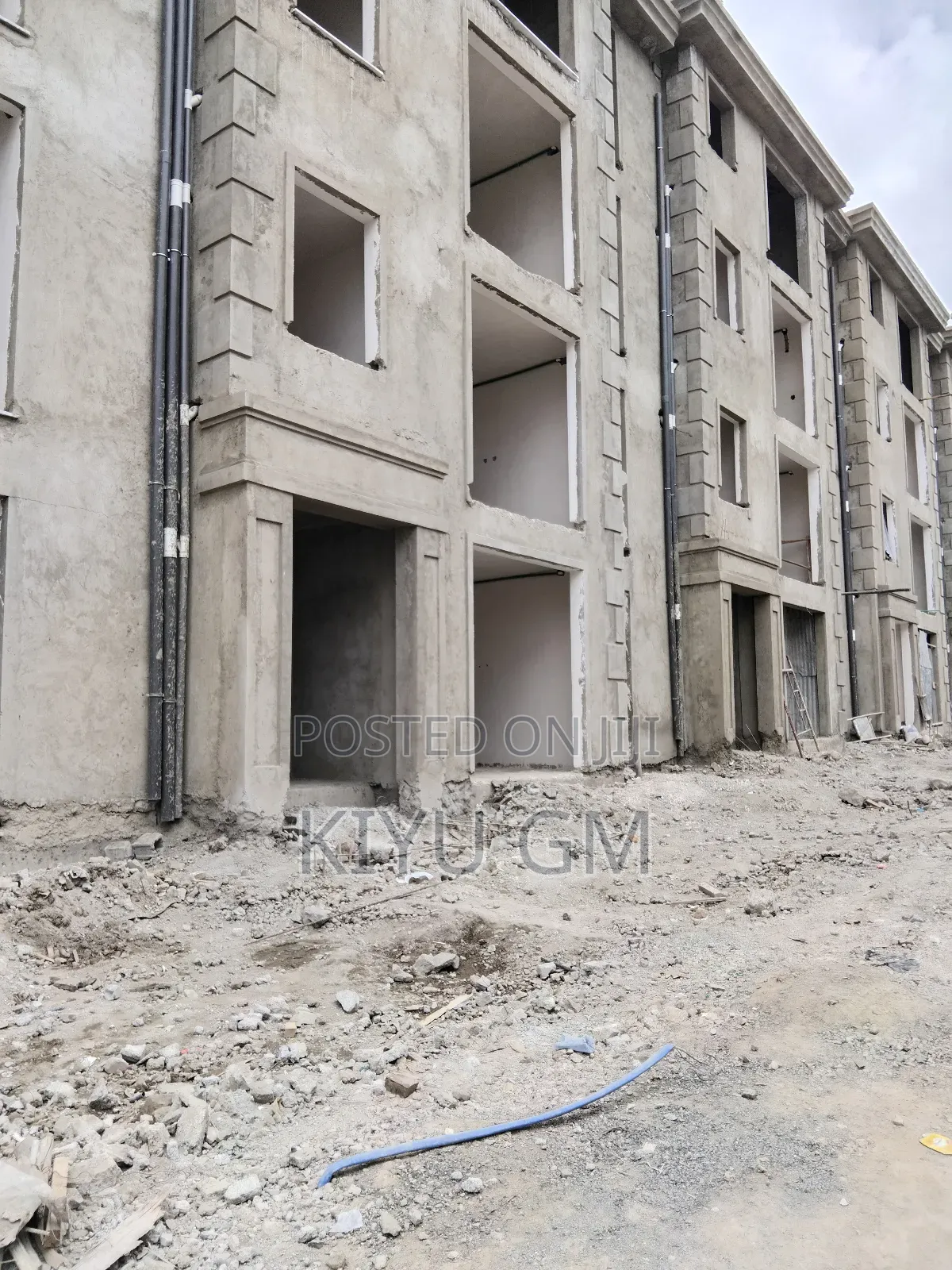 3bdrm Apartment in Metro, Bole for sale