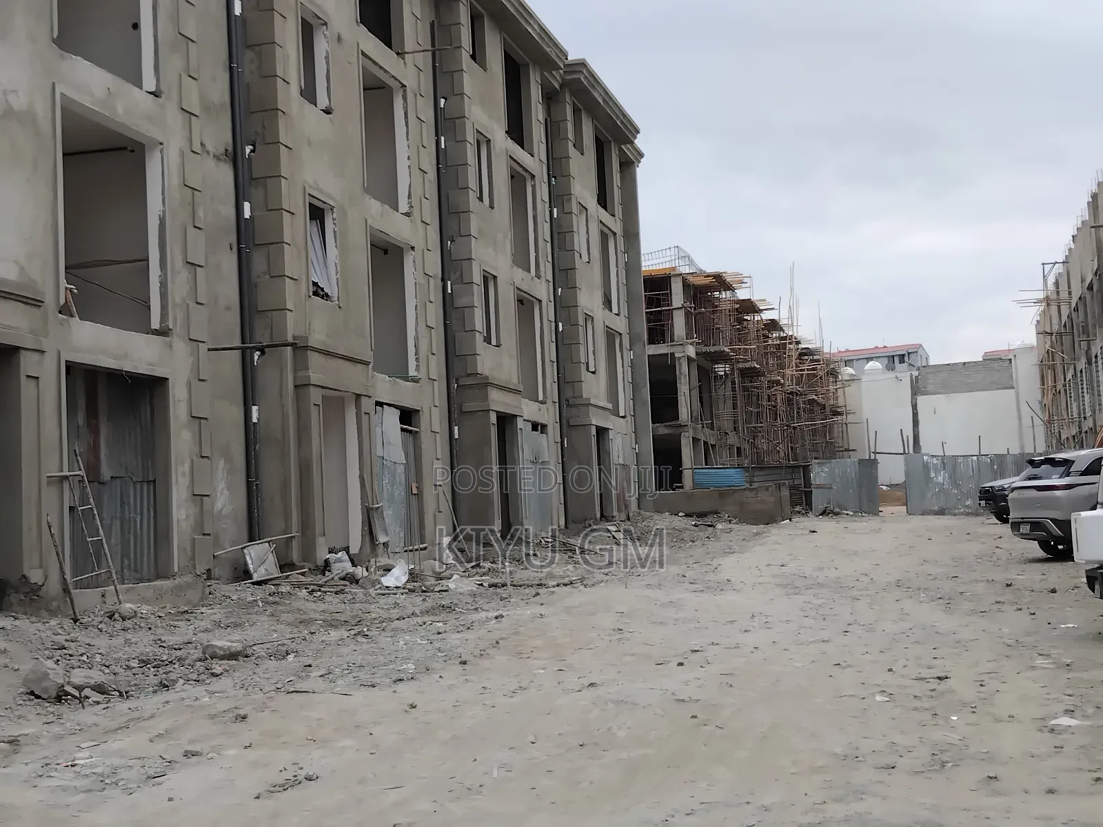 3bdrm Apartment in Metro, Bole for sale