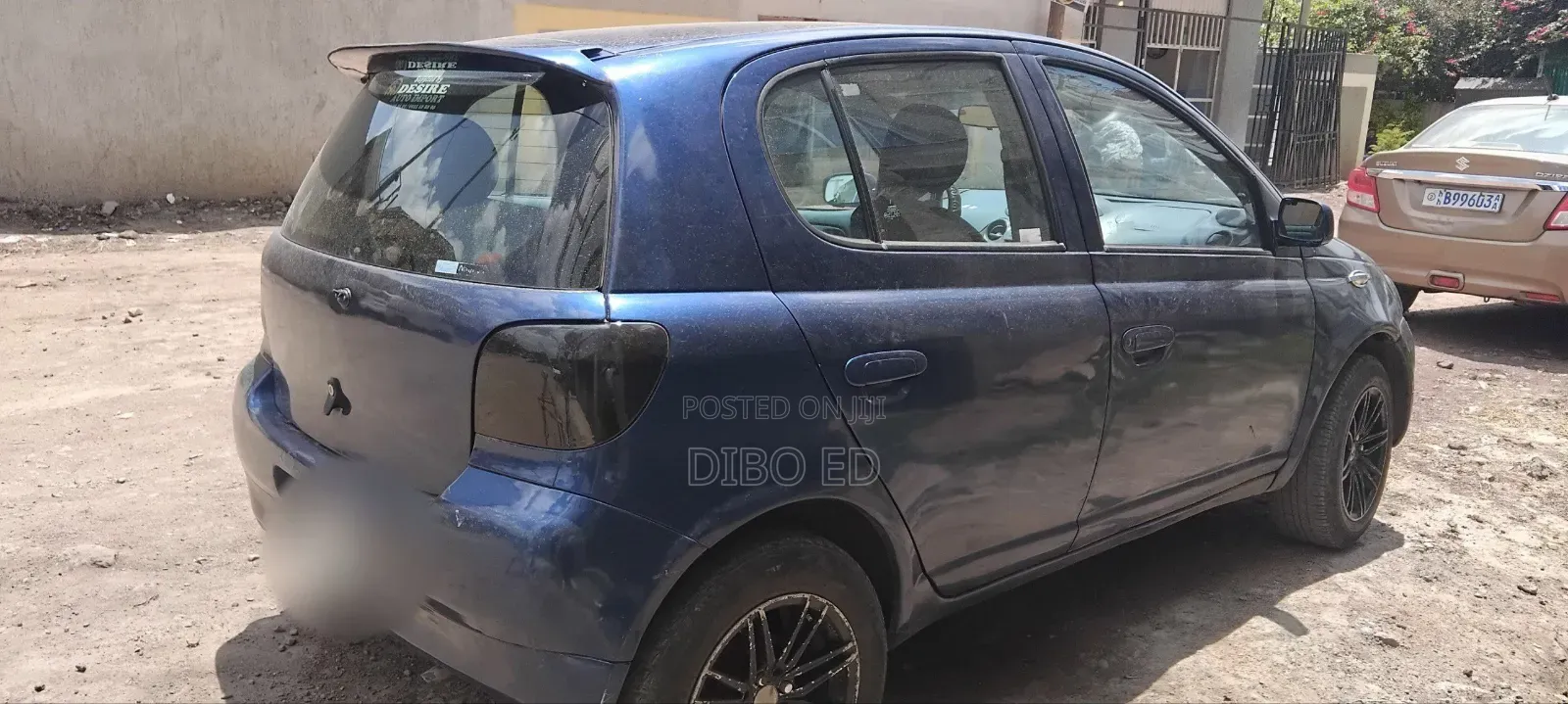 Toyota Vitz 2000 Blue