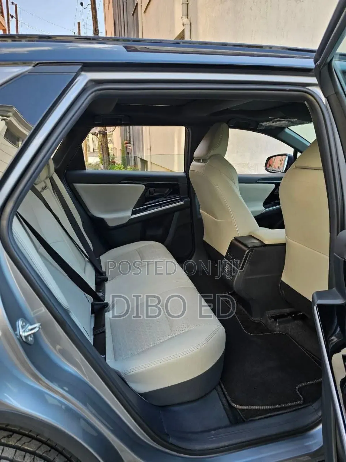 Toyota bZ4X 71.4 kWh AWD 2023 Gray