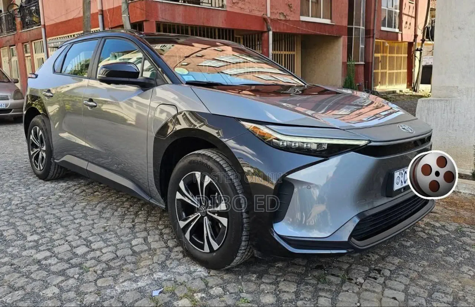 Toyota bZ4X 71.4 kWh AWD 2023 Gray