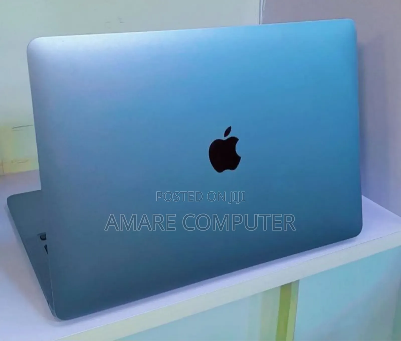 New Laptop Apple MacBook Pro M1 8GB Apple M1 Pro SSD 256GB