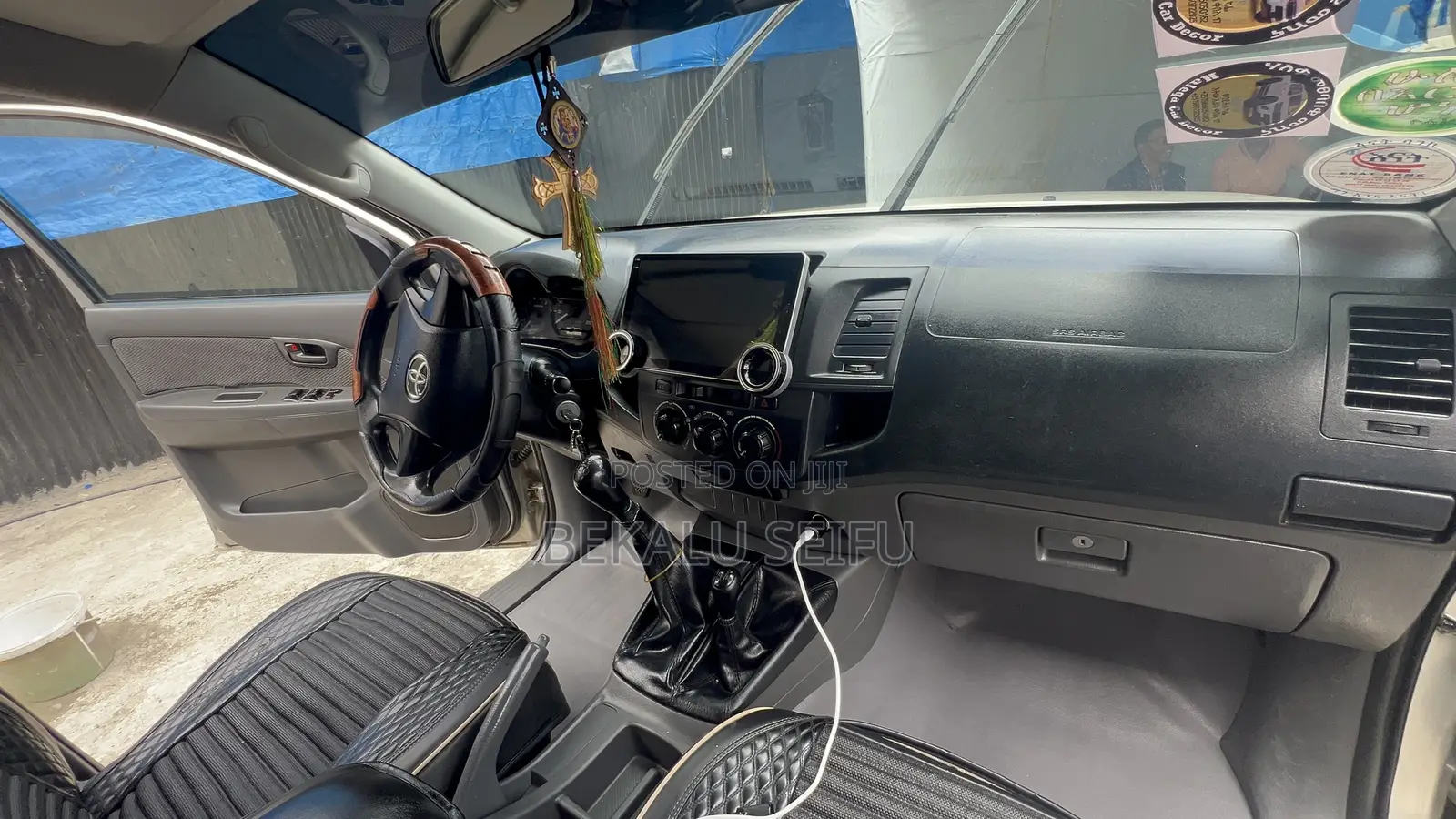 Toyota Hilux 3.0 D-4D 4x4 2014 Gold