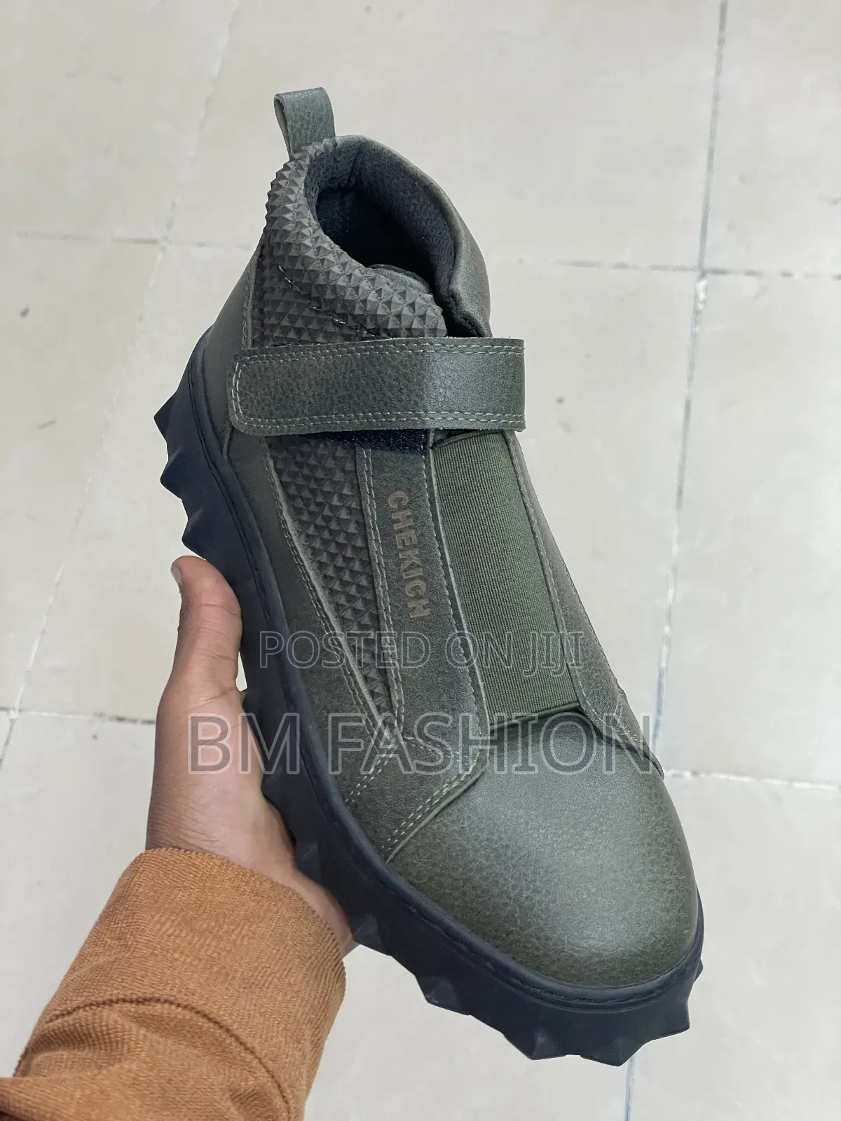 Chekich Men's Casual Mid-Top: Synthetic Upper