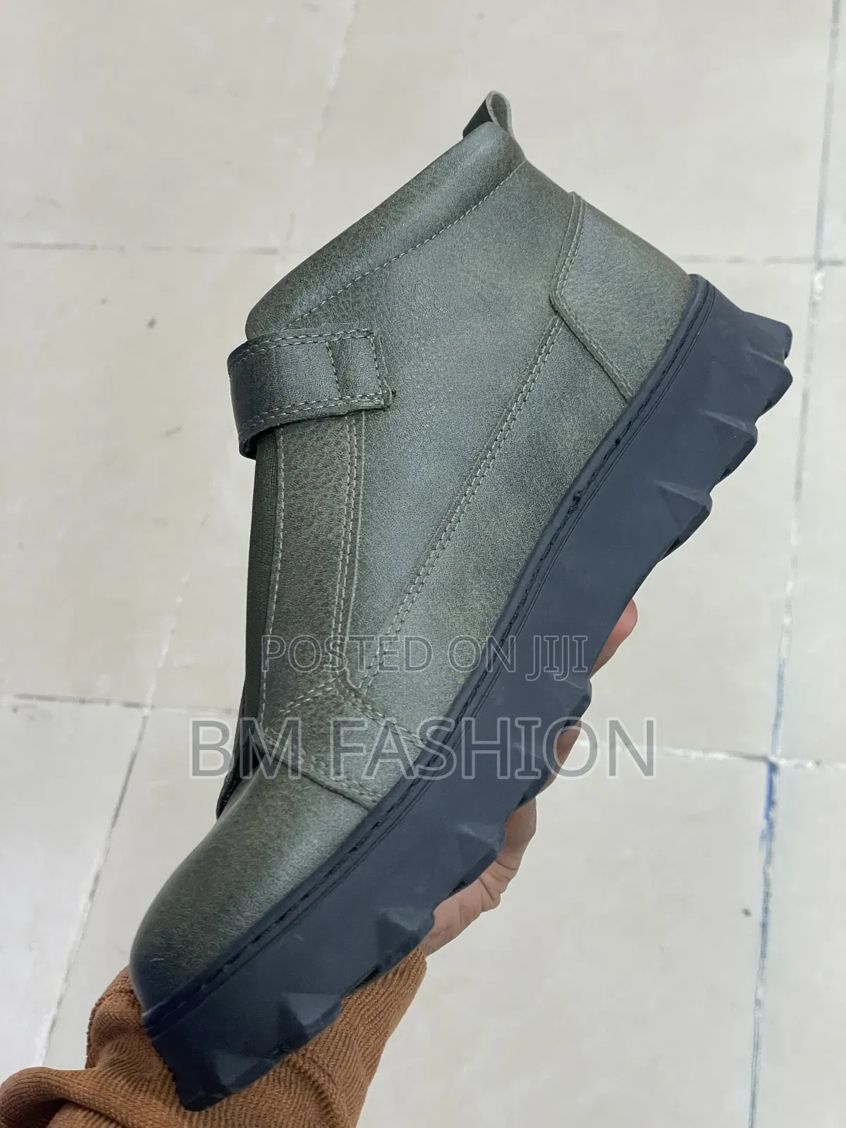 Chekich Men's Casual Mid-Top: Synthetic Upper