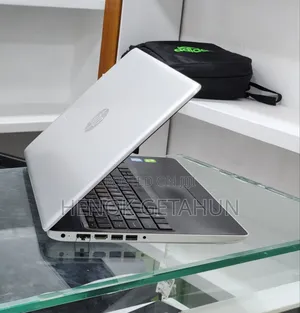 New Laptop HP Stream Notebook 8GB Intel Core i7 SSD 1T
