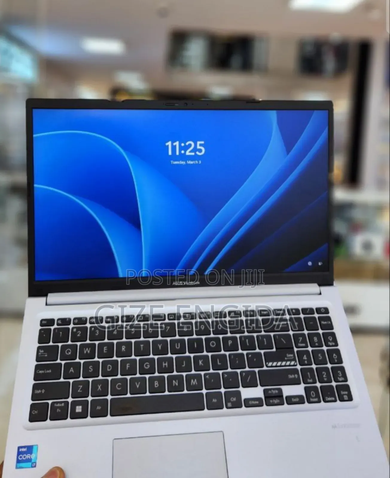 New Laptop Asus VivoBook 15 X505BA 16GB Intel Core i7 SSD 512GB