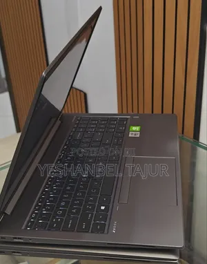 New Laptop HP ZBook Power G7 16GB Intel Core i7 SSD 512GB