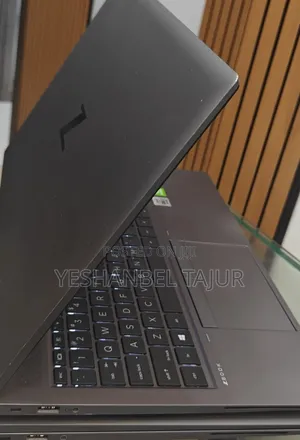 New Laptop HP ZBook Power G7 16GB Intel Core i7 SSD 512GB
