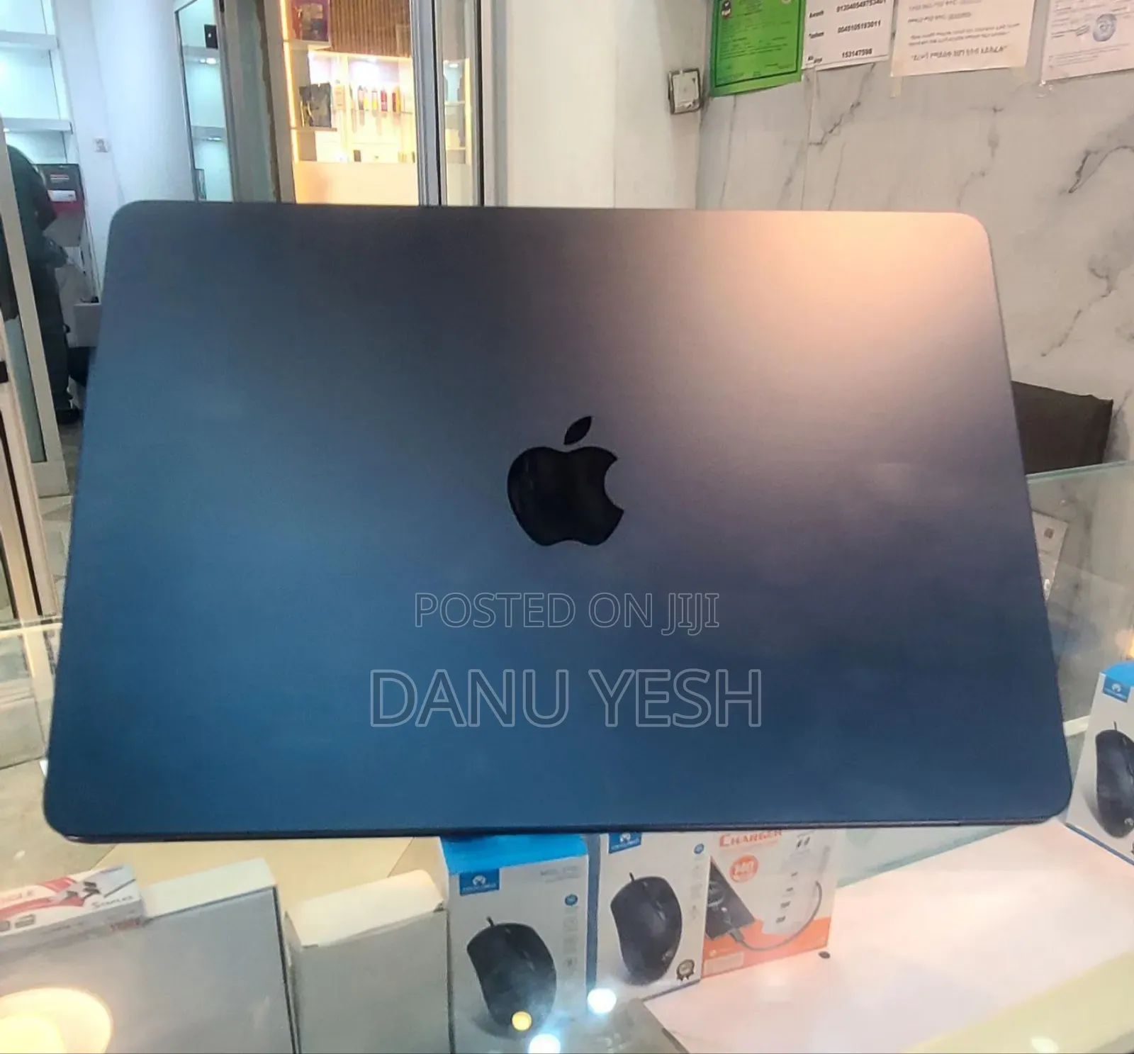 New Laptop Apple MacBook Air 2025 M4 13-inch 16GB Apple M4 SSD 256GB