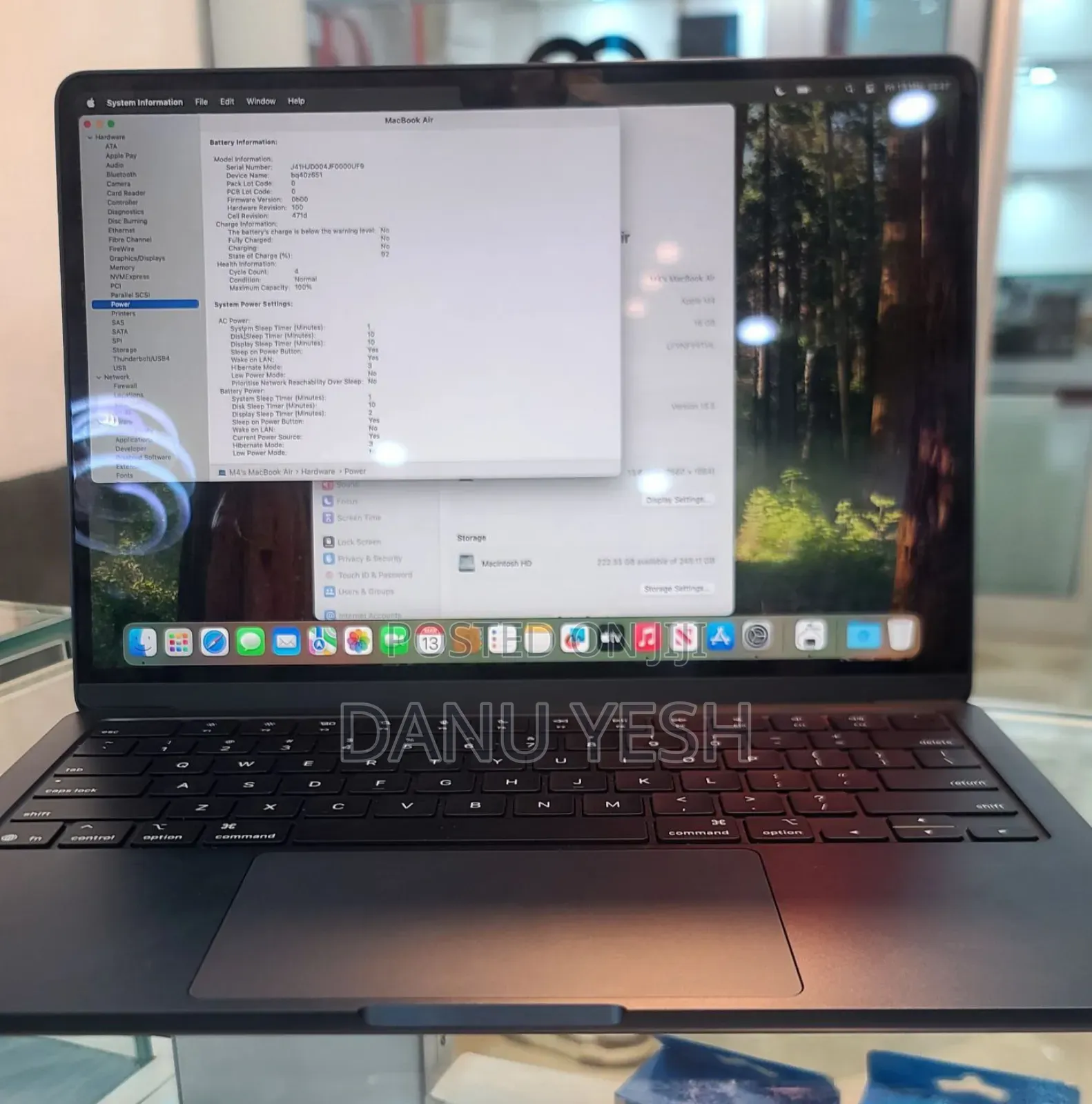 New Laptop Apple MacBook Air 2025 M4 13-inch 16GB Apple M4 SSD 256GB