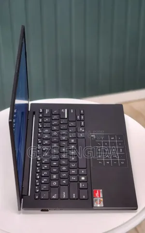 New Laptop Asus VivoBook E403NA 8GB AMD Ryzen 5 SSD 512GB