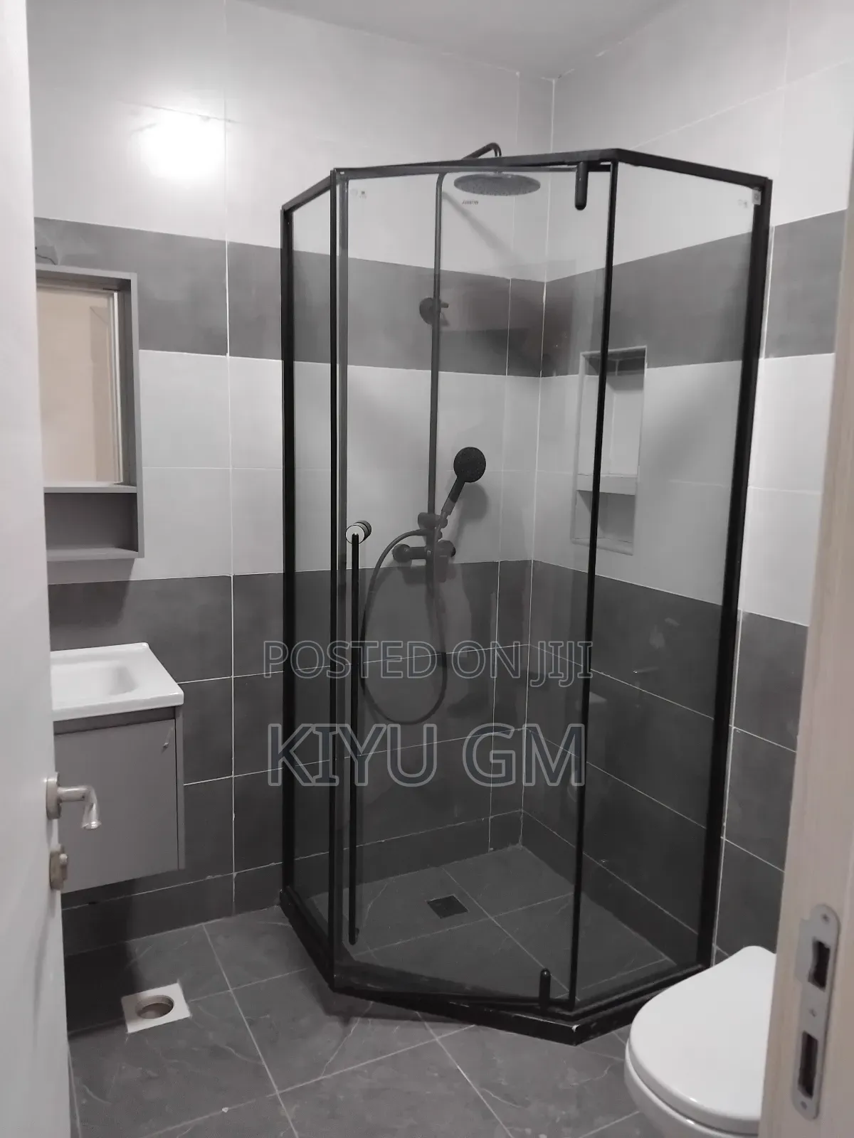 Furnished 3bdrm Apartment in Riyality, Bole for sale