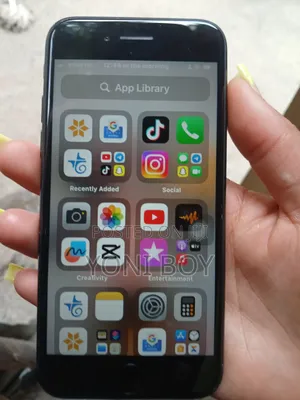 Apple iPhone SE (2022) 64 GB Black