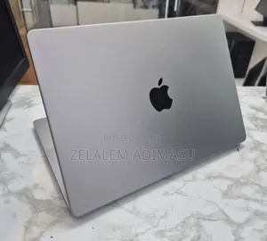 New Laptop Apple MacBook Pro M1 16GB Apple M1 Pro SSD 512GB