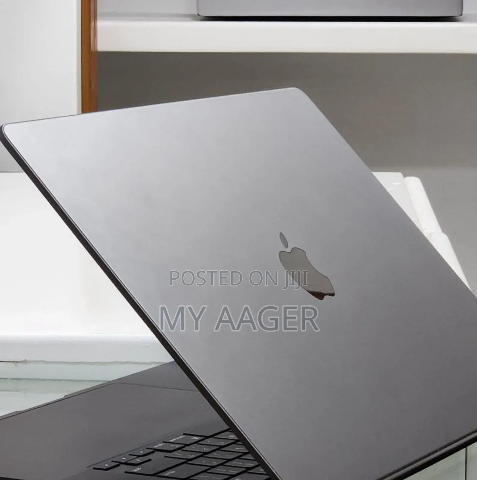 New Laptop Apple MacBook Pro 2019 16GB Intel Core i5 SSD 512GB