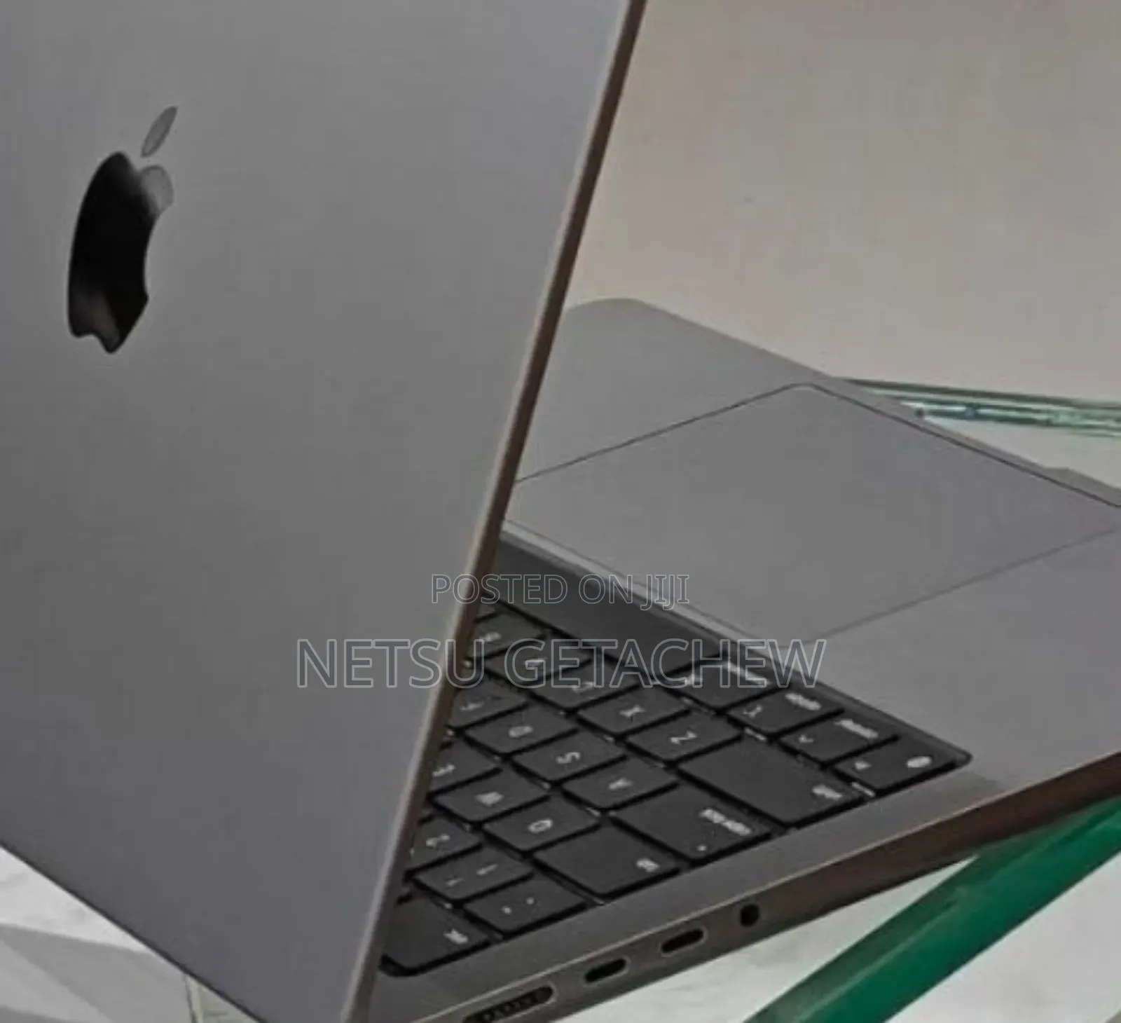 New Laptop Apple MacBook Pro 2023 M3 14-inch 8GB Apple M3 SSD 512GB