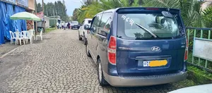 Hyundai Starex 2015 Blue