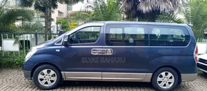 Hyundai Starex 2015 Blue