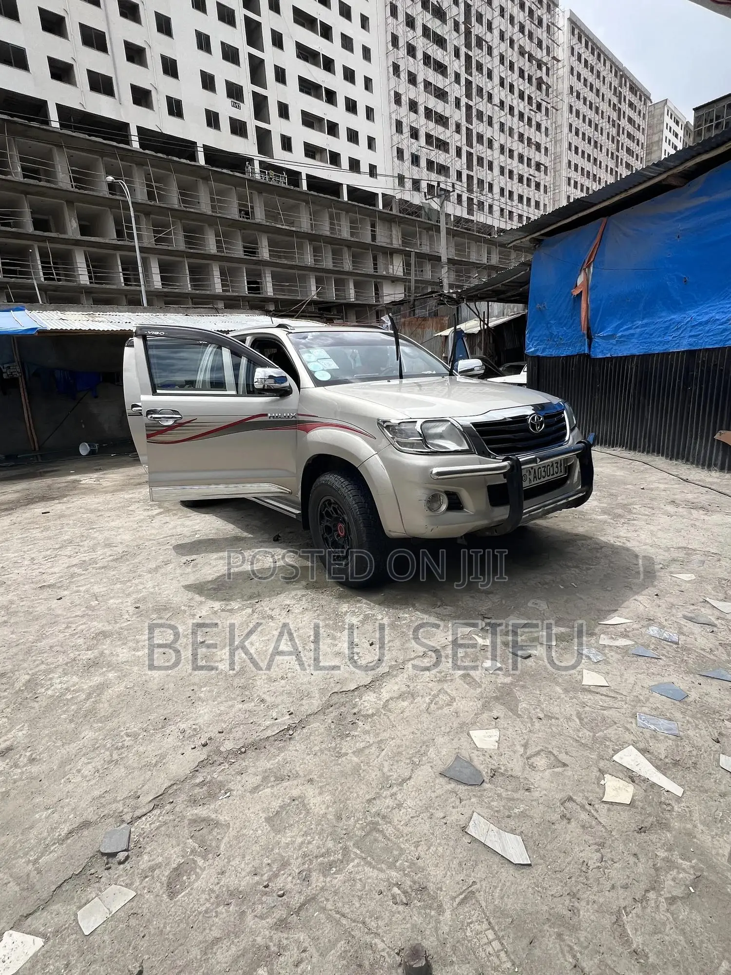 Toyota Hilux 3.0 D-4D 4x4 2014 Gold