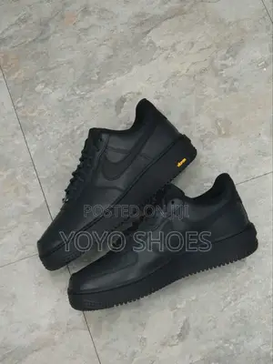 Nike Air Force 1gore-Tex Vibram Black Fashion Sneaker