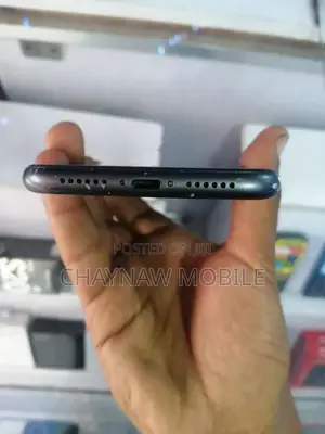 New Apple iPhone 11 64 GB Blue