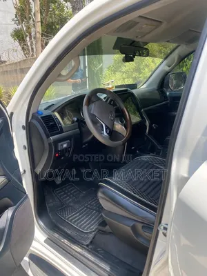 Toyota Land Cruiser 4.6 V8 GX 2012 White