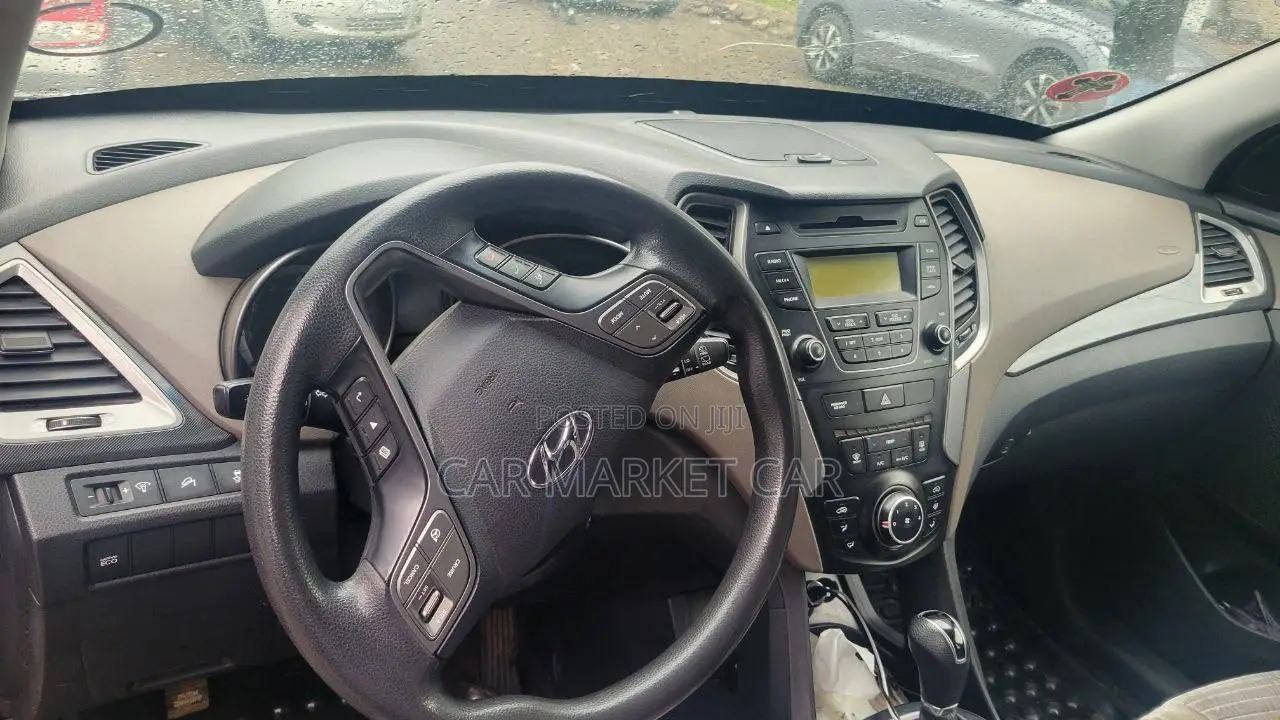 Hyundai Santa Fe GLS 4dr SUV (3.3L 6cyl 6A) 2015 Gray