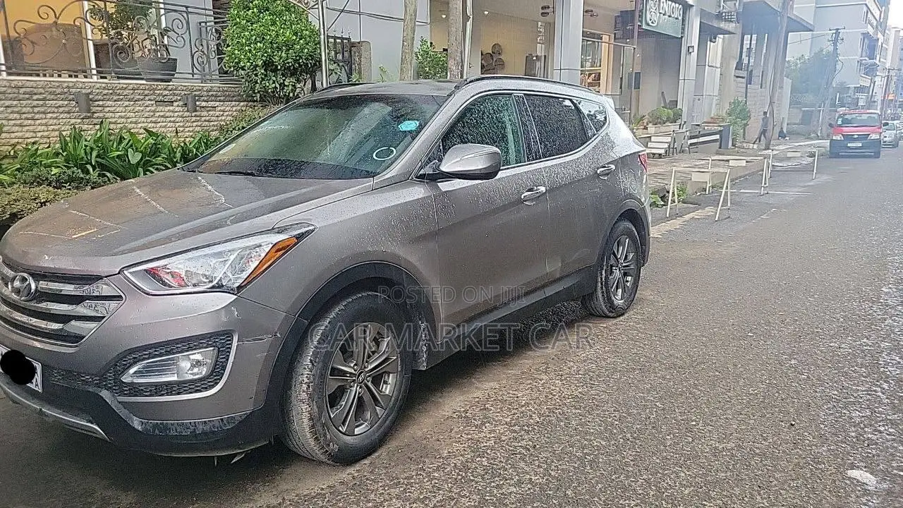 Hyundai Santa Fe GLS 4dr SUV (3.3L 6cyl 6A) 2015 Gray