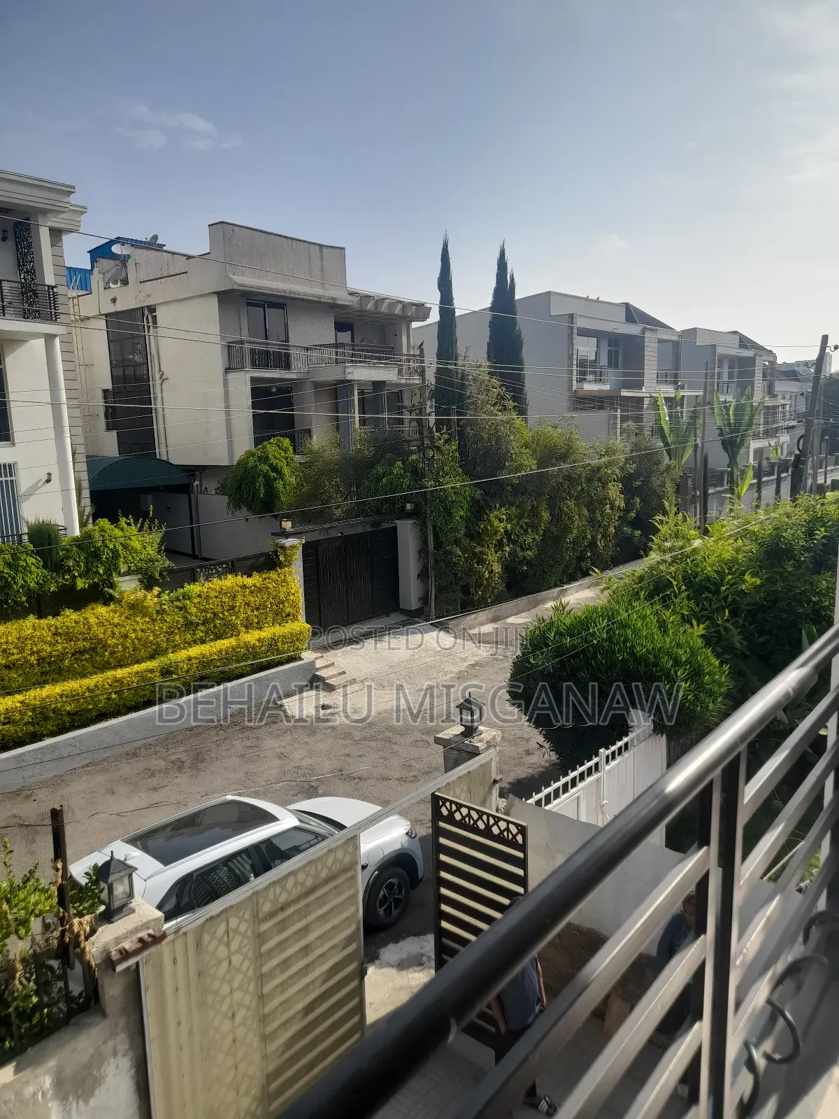 8bdrm Villa in Ayat Compound, Bole for rent