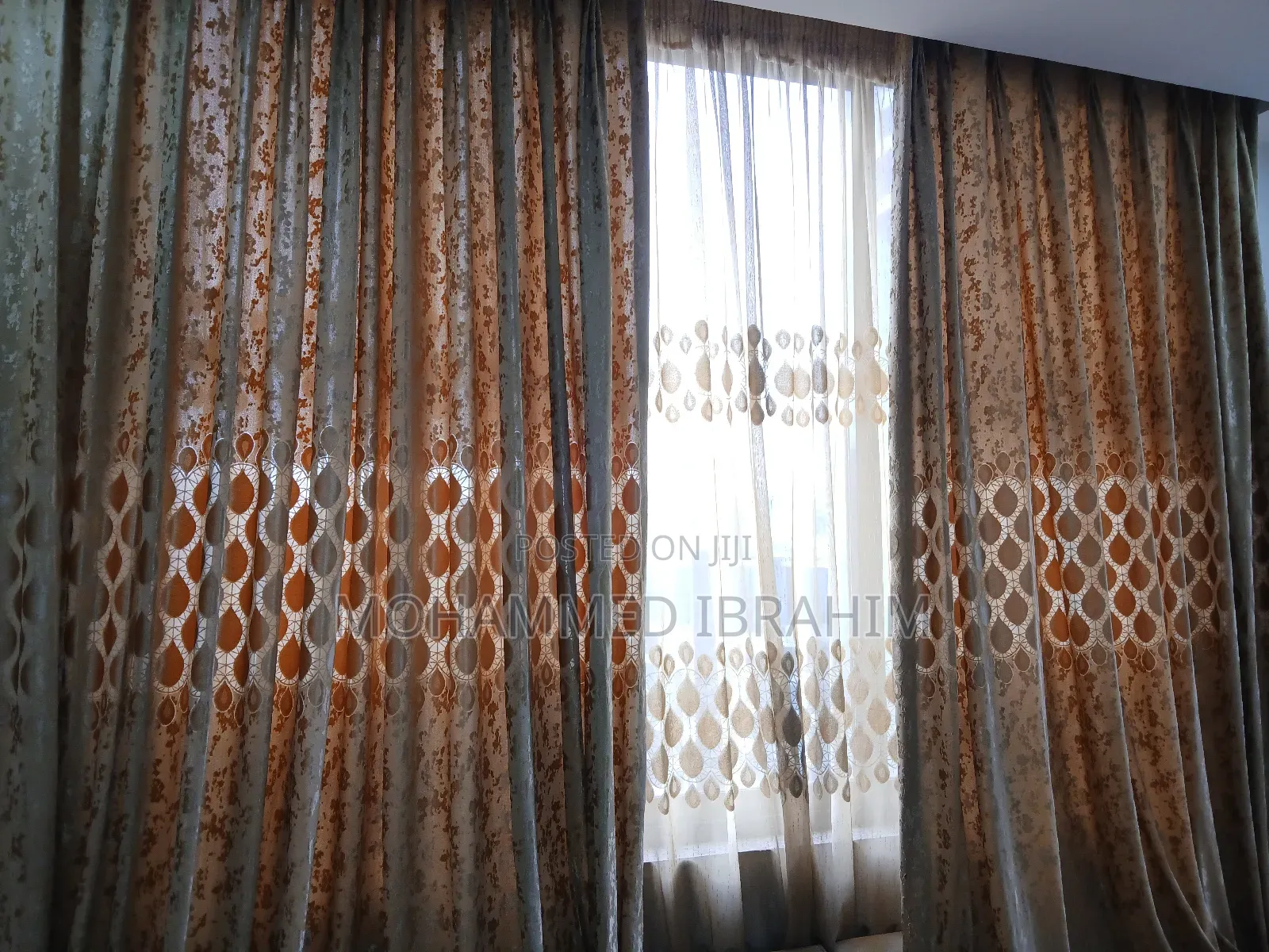 Curtain Golden