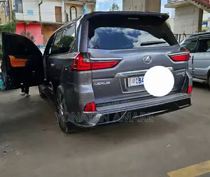 Lexus LX 570 AWD 2019 Gray