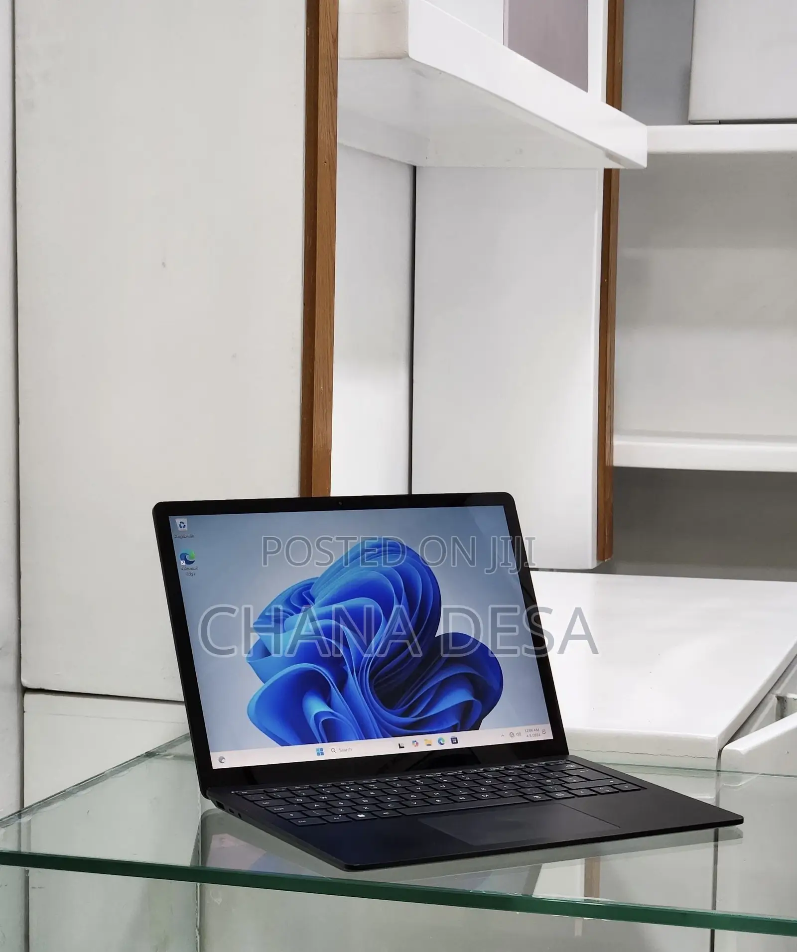 New Laptop Microsoft Surface 16GB Intel Core i7 SSD 512GB