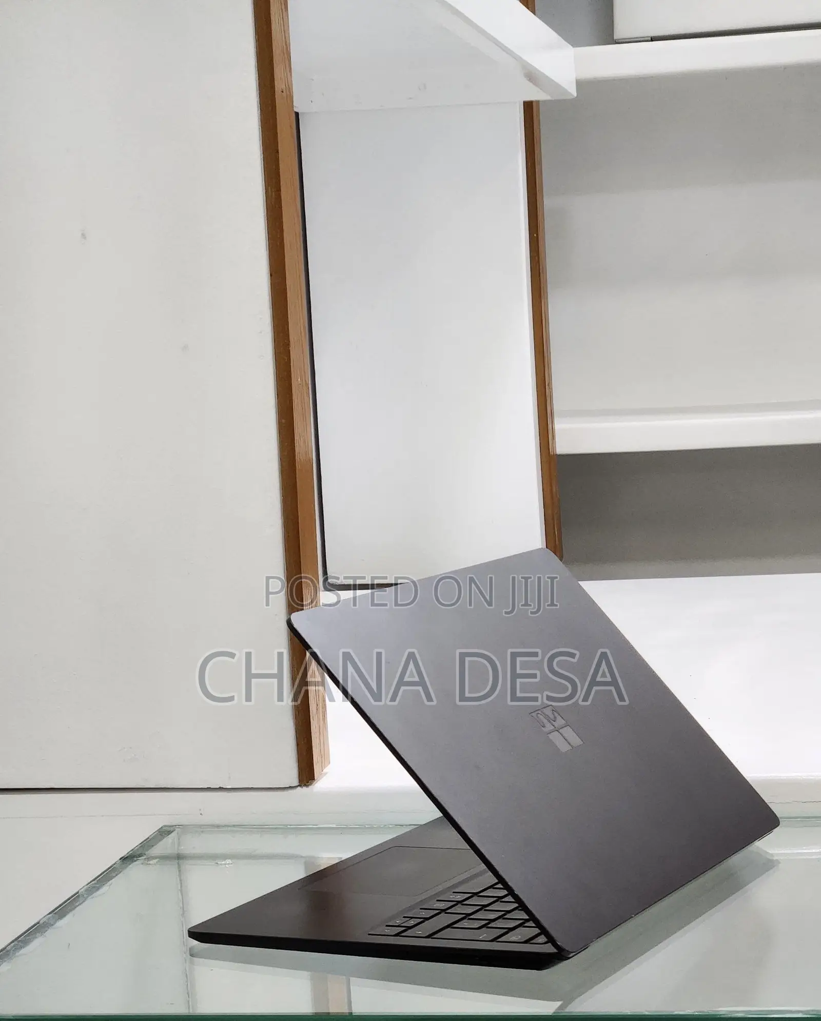 New Laptop Microsoft Surface 16GB Intel Core i7 SSD 512GB