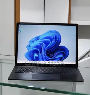 New Laptop Microsoft Surface 16GB Intel Core i7 SSD 512GB