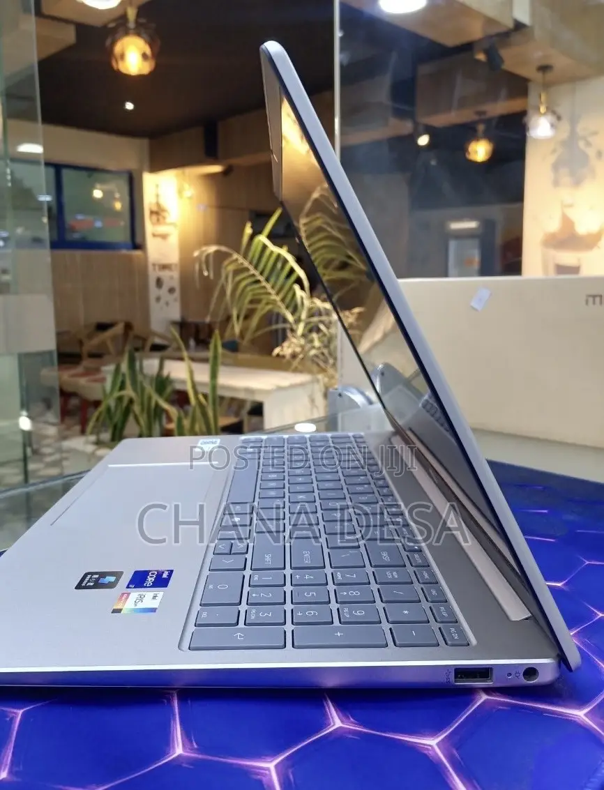 New Laptop HP Stream Notebook 16GB Intel Core i7 SSD 1T