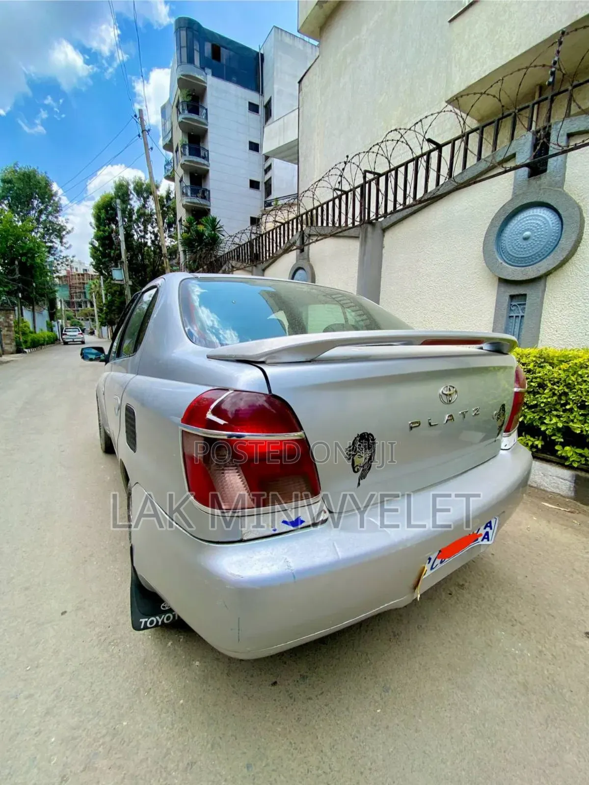 Toyota Platz 2001 Silver