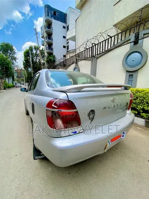 Toyota Platz 2001 Silver