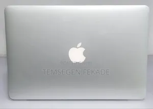 New Laptop Apple MacBook Pro 16GB Intel Core i7 SSD 512GB