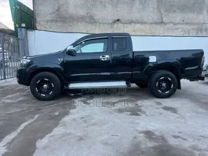 Toyota Hilux 2011 Black