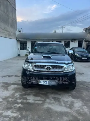 Toyota Hilux 2011 Black