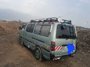 Toyota Hilux 2004 Silver