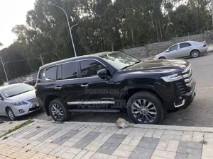 Toyota Land Cruiser 4.5 V8 GX-R 2013 Black