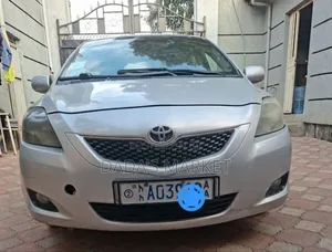 Toyota Yaris 2009 Silver