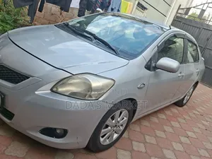 Toyota Yaris 2009 Silver