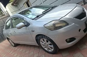 Toyota Yaris 2009 Silver